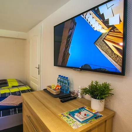 Miodowa Near By The - Orlowo