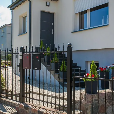 Miodowa Near By The - Orlowo Апартаменты *