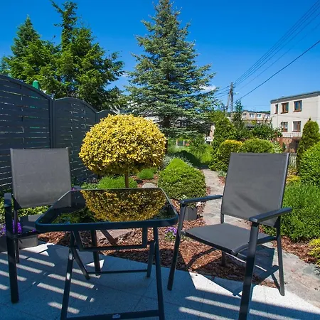 Miodowa Near By The - Orlowo Апартаменты