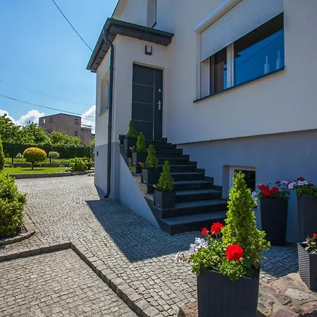 Miodowa Near By The - Orlowo Апартаменты