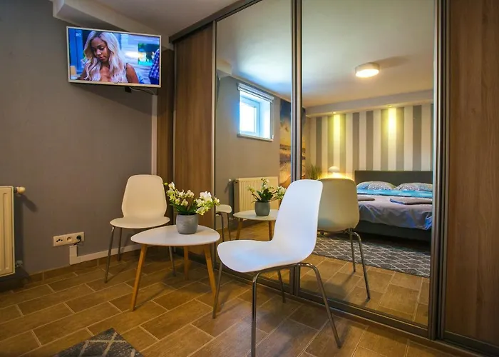 Miodowa Near By The - Orlowo Apartment Gdynia