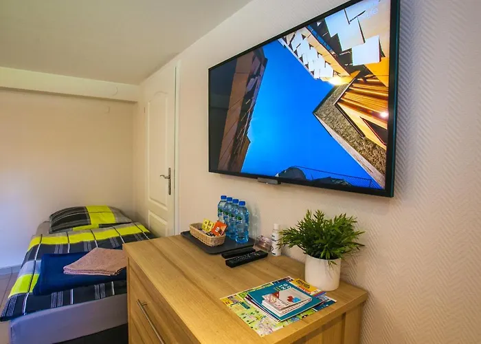 Miodowa Near By The - Orlowo