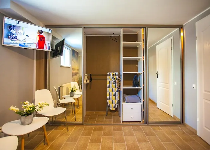 Miodowa Near By The - Orlowo Апартаменты *